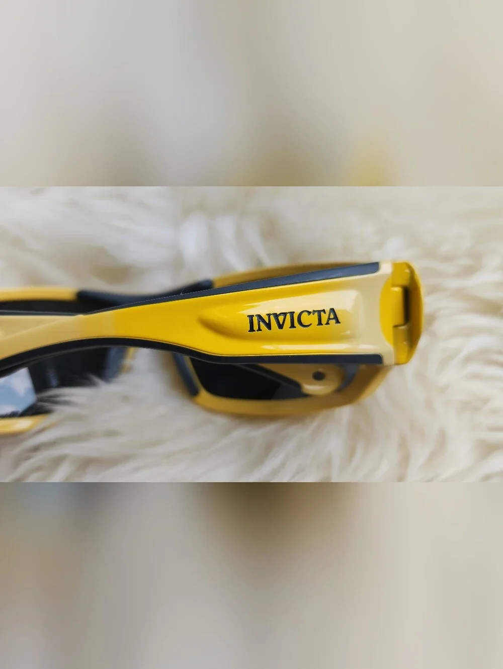 Invicta Men’s Cream Frame Sunglasses with Black Lenses